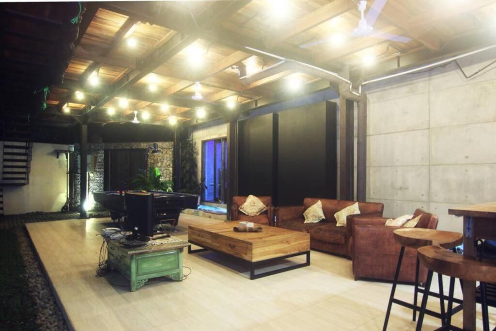 Villa Amalura I Yogyakarta Luaran gambar