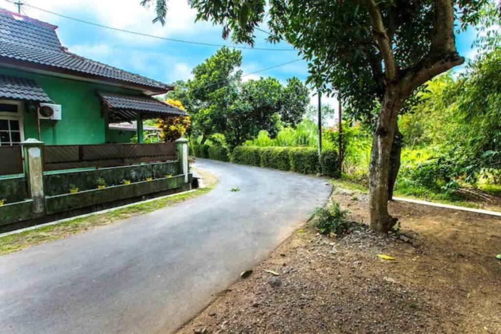 Villa Amalura I Yogyakarta Luaran gambar